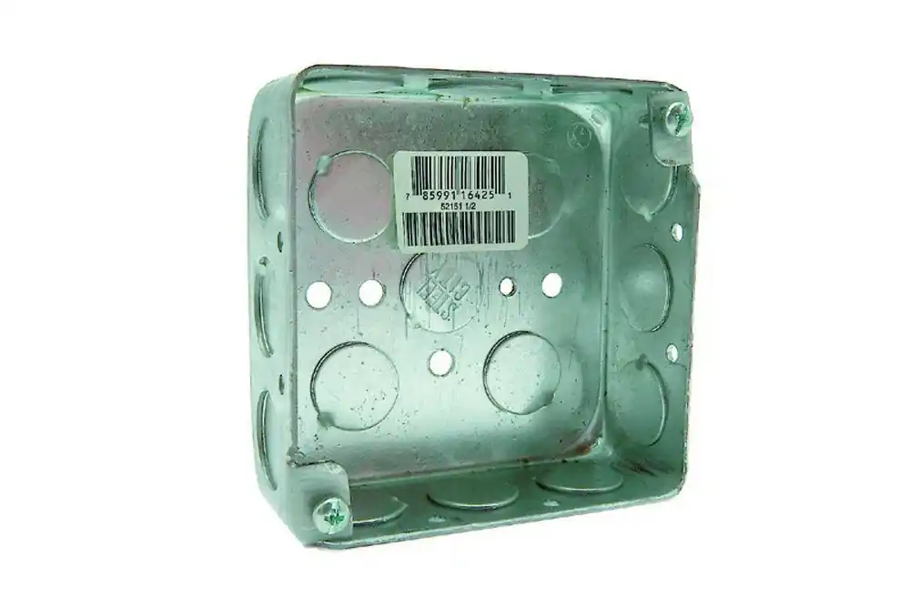 SK0466410-US20260702-105043-0 DiversiTech 620-403 1-1/2 in. Knockout Stainless Steel Electric Box - Image 1