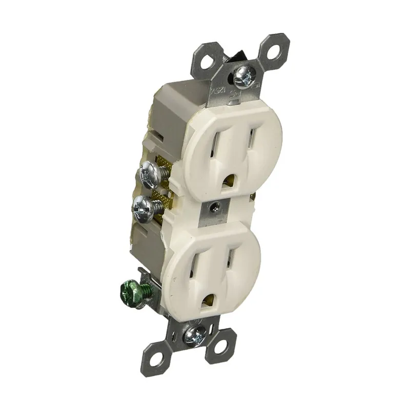 True Value 3232WTU 15A WHT STD DPLX Outlet