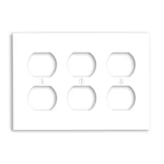 Leviton 88030 3-Gang Smooth White Thermoset Device Mount Standard Duplex Receptacle Wallplate
