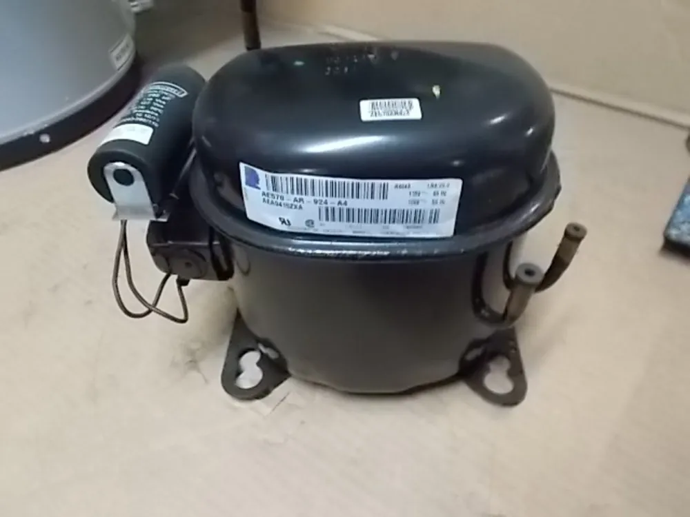 1/5 HP HERMETIC REFRIGERATION COMPRESSOR 115/60/1 R-404A