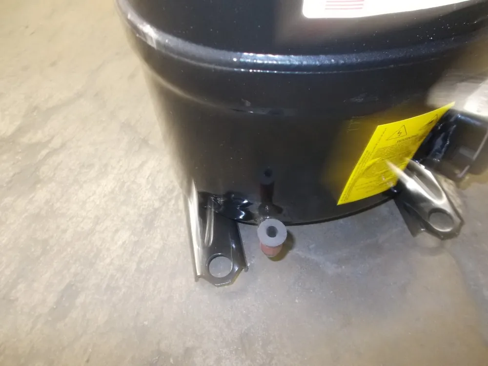 SK0501668-US20260702-105043-0 2 TON AC/HP "BENCHMARK" MODEL RECIPROCATING COMPRESSOR, 380-415-460/60-50/3 R-410A - Image 1