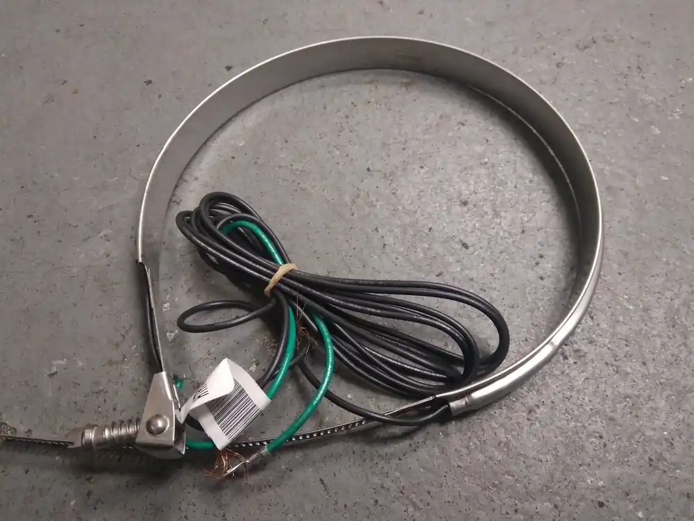 SK0501686-US20260702-105043-0 CRANKCASE HEATER 248V 70W - Image 1